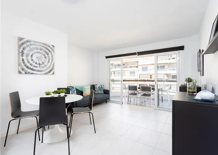 Home2book Paradise Cristianos, Pool & Wifi דירה *