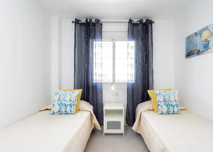 Home2book Paradise Cristianos, Pool & Wifi ארונה