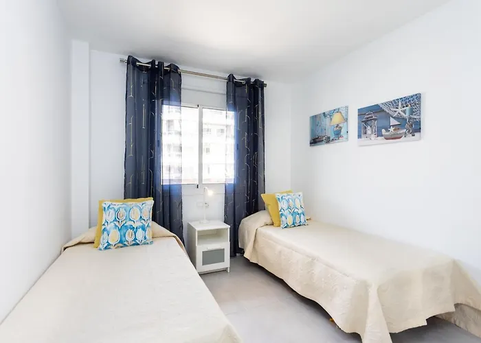 Home2book Paradise Cristianos, Pool & Wifi דירה